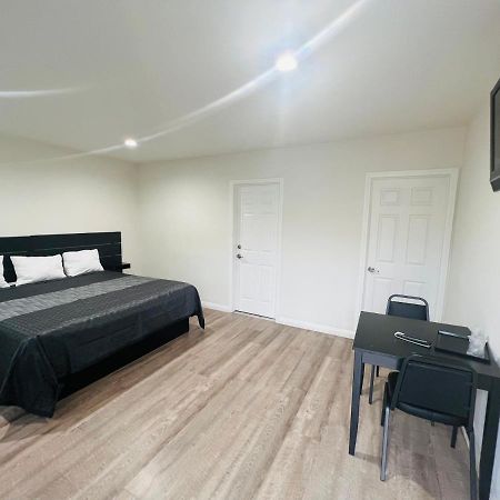 Holly Park Motel Near Lax Lennox Екстер'єр фото